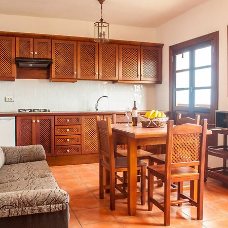 Apartamentos Rural Los Charcos 이코드레로스비노스 외부 사진
